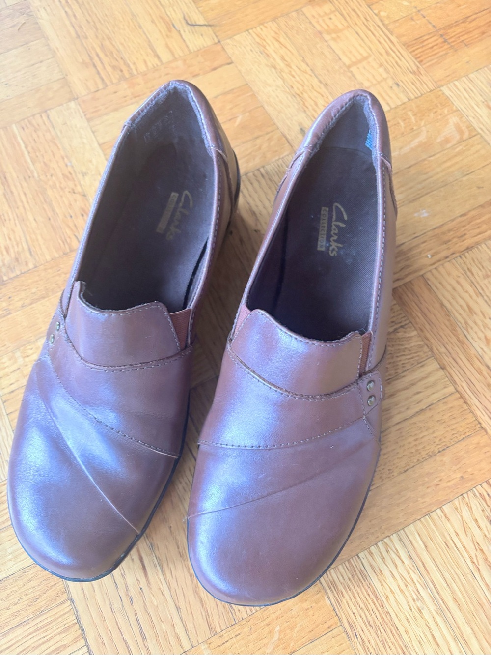 Clarks Women's Brown Leather Slip-On Comfort Loafers Size 7.5